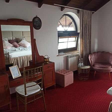 Hotel Restauracja Jas Wedrowniczek Rymanow Экстерьер фото