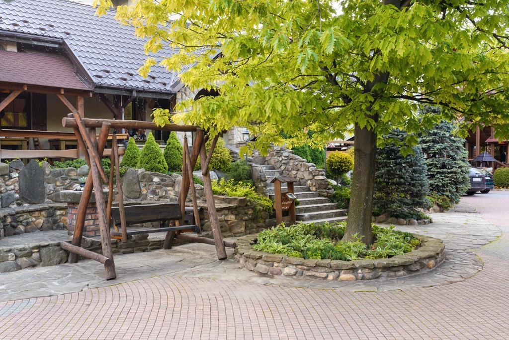 Hotel Restauracja Jas Wedrowniczek Rymanow Экстерьер фото