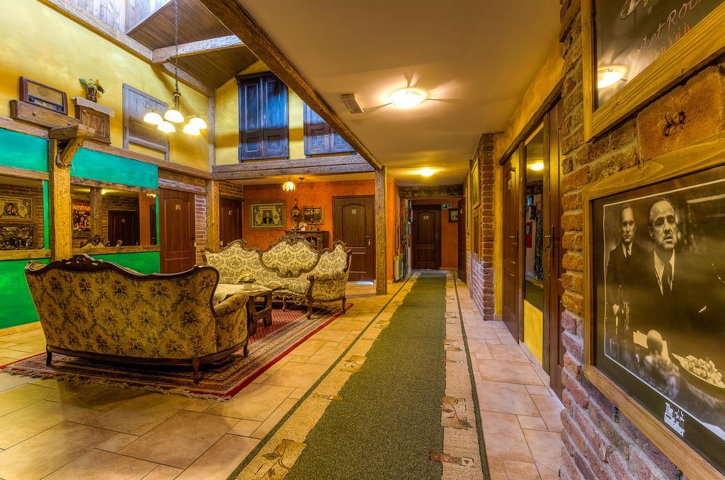 Hotel Restauracja Jas Wedrowniczek Rymanow Экстерьер фото