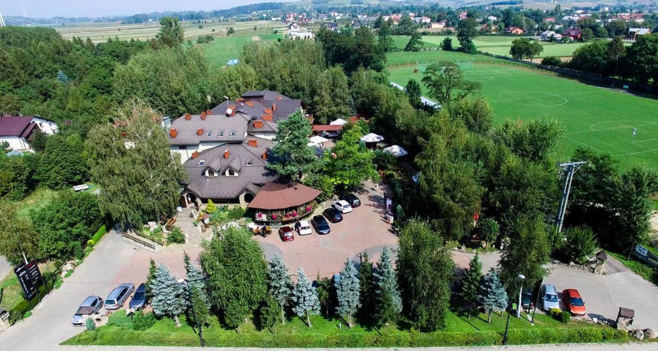 Hotel Restauracja Jas Wedrowniczek Rymanow Экстерьер фото