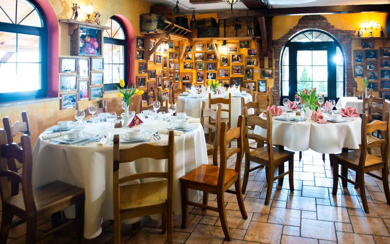 Hotel Restauracja Jas Wedrowniczek Rymanow Экстерьер фото